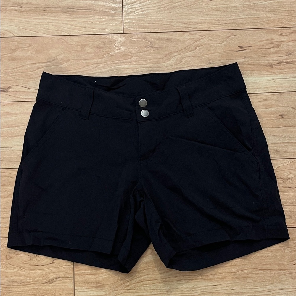 Columbia Women's High Waist Black Shorts
